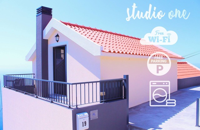 Studio One | Ocean View | Perfect Budget Couple's Retreat with Free WIFI