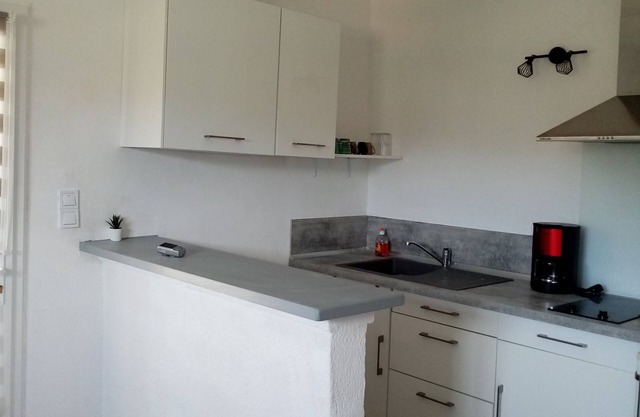 Studio Pour 2 Personnes. Tout Confort. A Proximité du lac et des Commerces