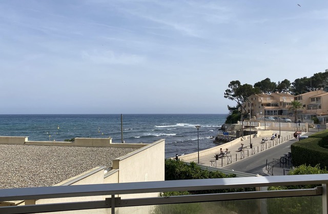 Studio Situé sur la Plage Avec une Très Belle vue mer