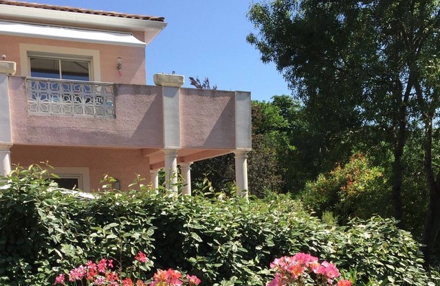 Studio Sous Villa de 70m2 Avec Jardin Privatif et Terrasse de 50m2