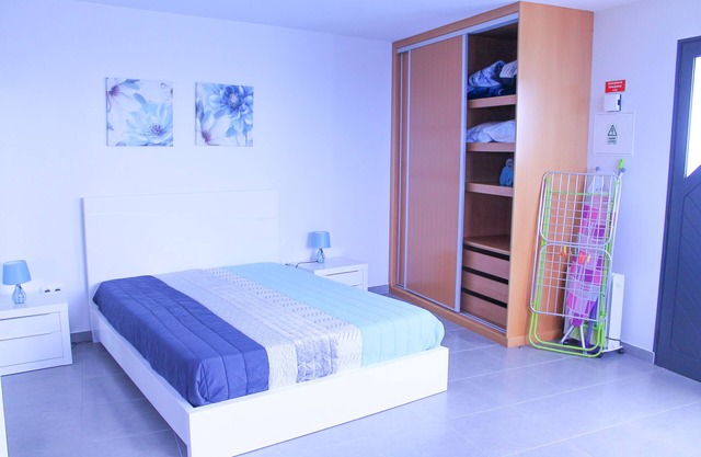 Studio Two | Ocean View | Perfect Budget Couple's Retreat with Free WIFI and BBQ