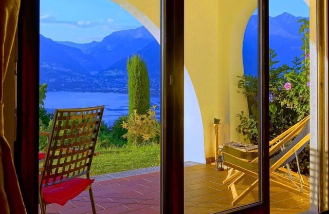 Studio with a view of the water