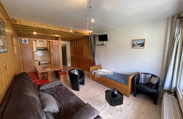 Studio with balcony in the resort center, WiFi and pets allowed