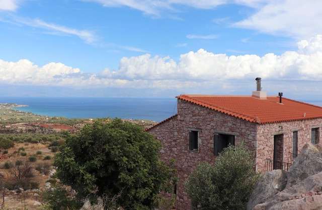 Studio with fantastic view over the sea to Koroni on the Peloponnese.