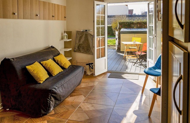 Studio with private parking, 'Coté Cour', in the center of Courseulles sur mer