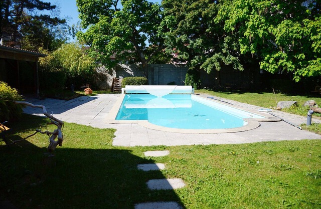 Studio with Shared Pool and Wi-Fi