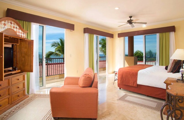 Stunning 3BR w/Resort Access – Pool, Spa & Beachfront Fun!