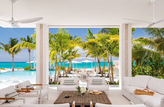 Stunning 5 Bedroom Beachfront Property