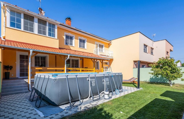 Stunning apartment in Visnjevac with sauna