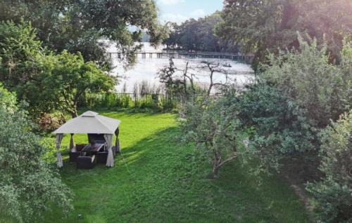 Stunning Apartment In Lubniewice
