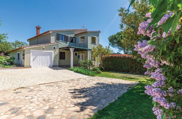 Stunning apartment in Tar
