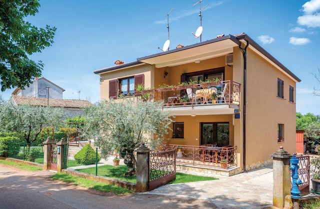 Stunning apartment in Umag with WiFi