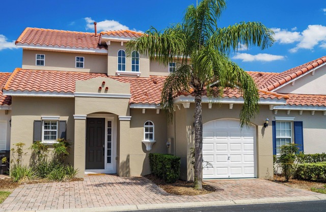 Stunning, boutique 3 bed/3.5 bath home on the gated resort of Tuscan Hills