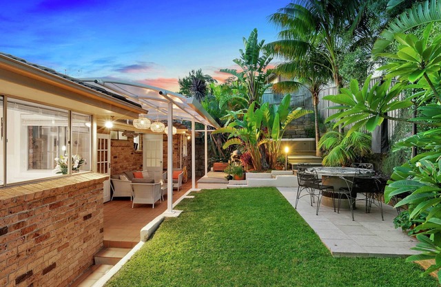 Stunning Contemporary Home with Tropical Garden