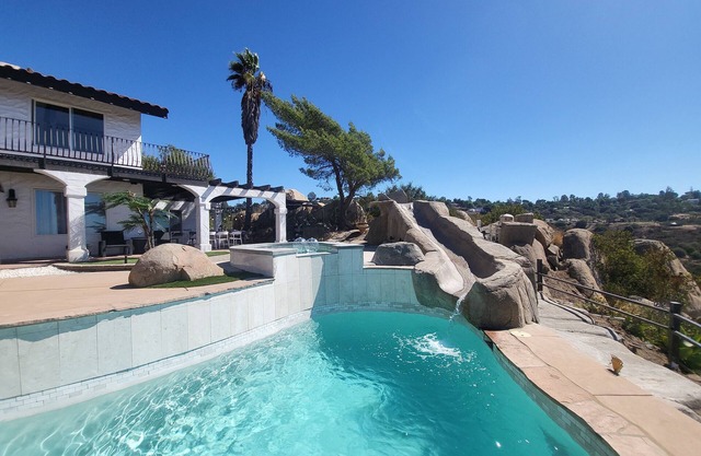 Stunning hilltop Villa for event/wedding with view/pool/slide/gym/theater/sauna