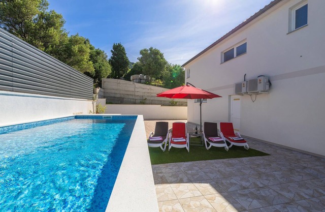 Stunning home in Banjol