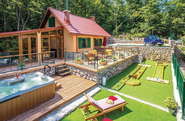 Stunning home in Bribir with kitchen