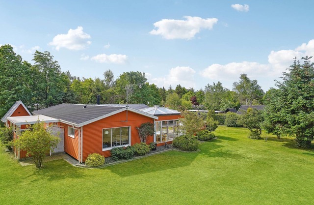 Stunning home in ørsted with WiFi