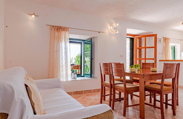 Stunning home in Podobuce