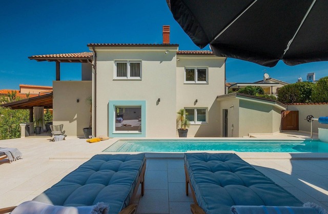 Stunning home in Pula