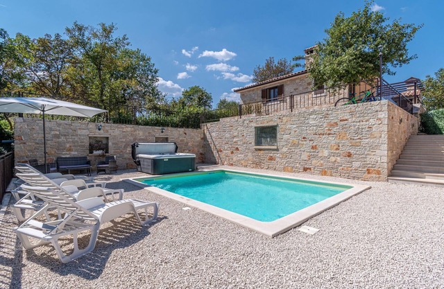 Stunning home in Trosti