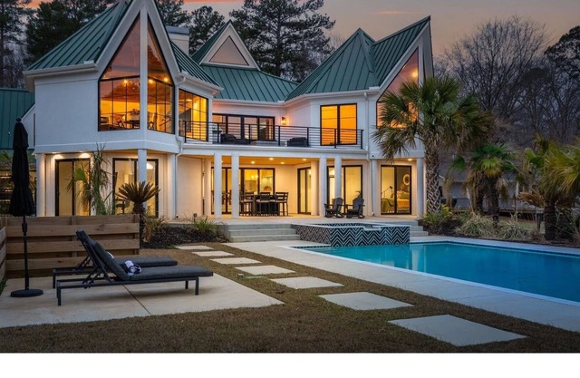 Stunning Home on Lake Murray with pool and hot tub