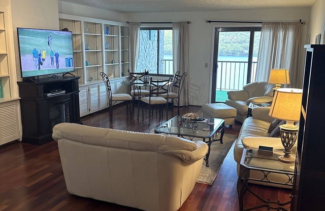 Stunning Lake View Studio with Private Beach!