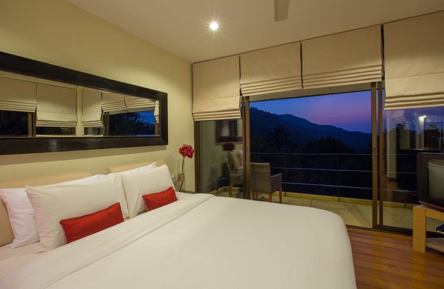 Stunning luxury 3 bedroom villa with ocean views and private pool