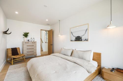 Stunning Luxury Interiors, Jordanelle Views, Private Hot Tub, Sauna, Elite Locale!