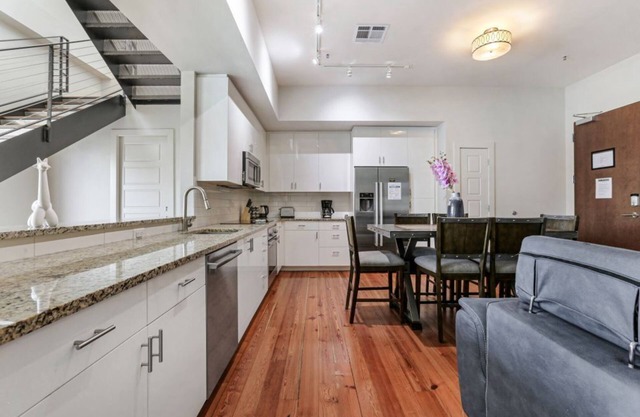 Stunning Penthouse with Rooftop Terrace near Canal street