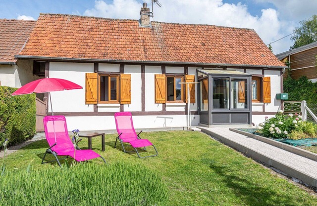 Stunning private villa for 4 guests with WIFI, TV, terrace, pets allowed and parking