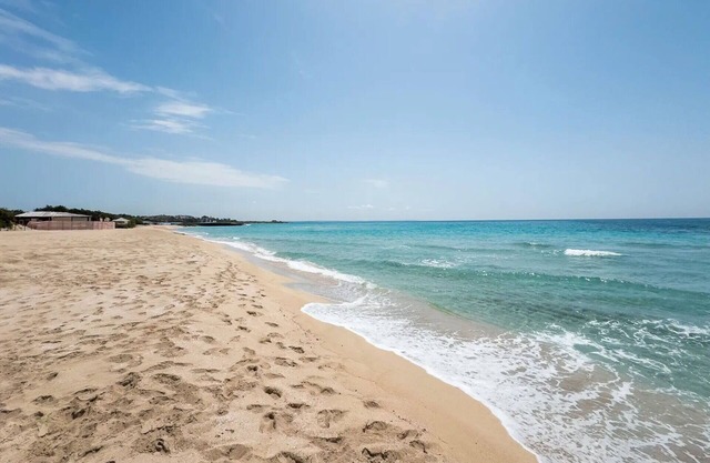 Stunning private villa for 5 people with A/C, TV and pets allowed