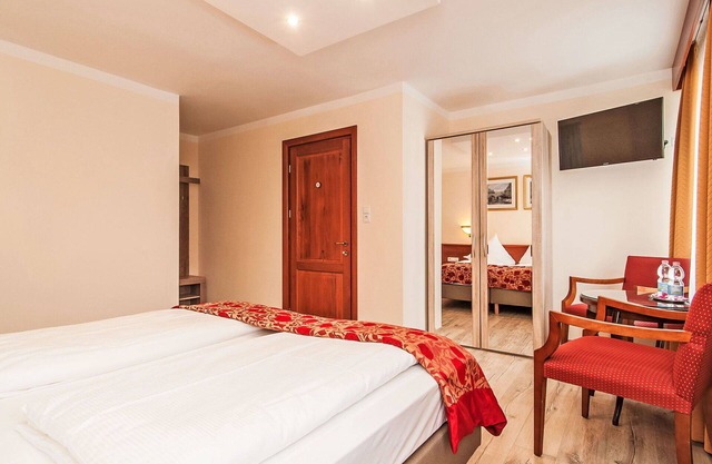 Stunning private villa for 36 guests with WIFI, TV, terrace and parking
