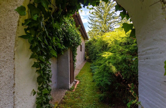 Stunning private villa for 6 people with TV, patio, pets allowed and parking