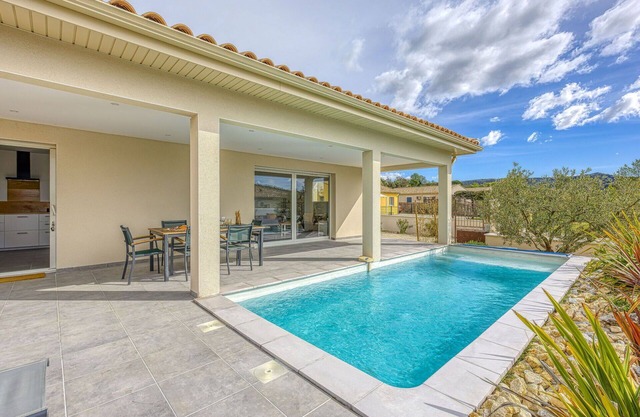 Stunning private villa for 8 guests with WIFI, private pool, A/C, TV, terrace and panoramic view