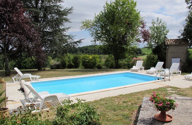 Stunning private villa for 8 people with WIFI, A/C, private pool, TV, terrace and pets allowed