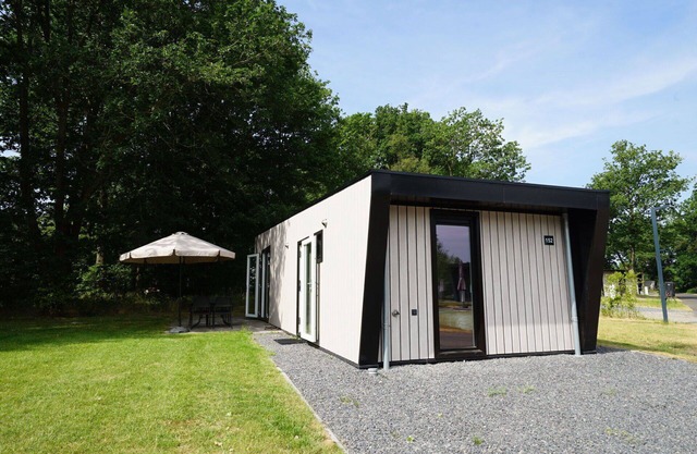 Stunning private villa for 4 people with WIFI, pool, TV, terrace and parking