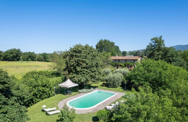 Stunning private villa with private pool, WIFI, TV, patio, pets allowed and panoramic view