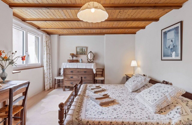 Stunning private villa for 5 people with patio