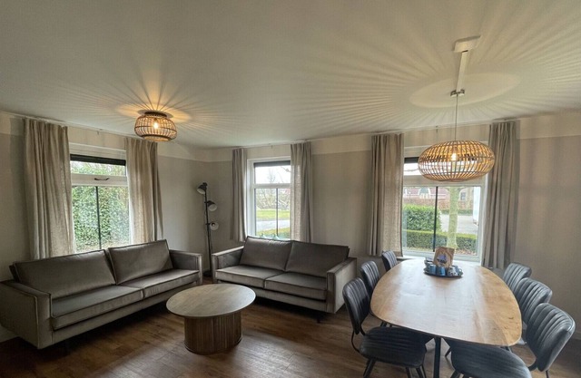 Stunning private villa for 8 people with WIFI, TV, terrace, pets allowed and parking