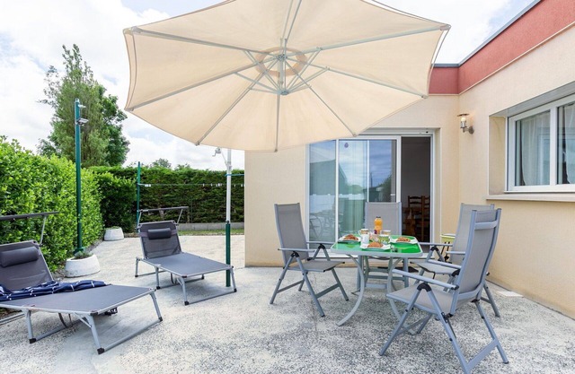 Stunning private villa for 4 guests with WIFI, TV, terrace and pets allowed