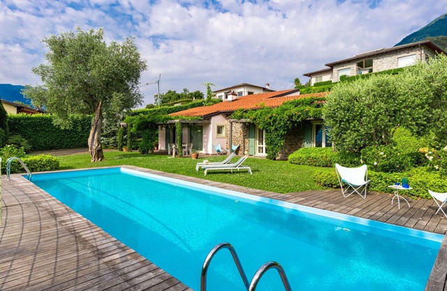 Stunning private villa for 6 people with WIFI, private pool, terrace and pets allowed