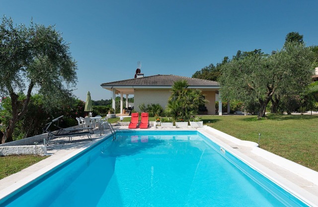 Stunning private villa for 6 guests with private pool, WIFI, TV and terrace