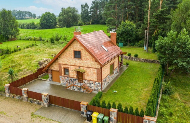 Stunning private villa for 8 guests with WIFI, TV, terrace and pets allowed