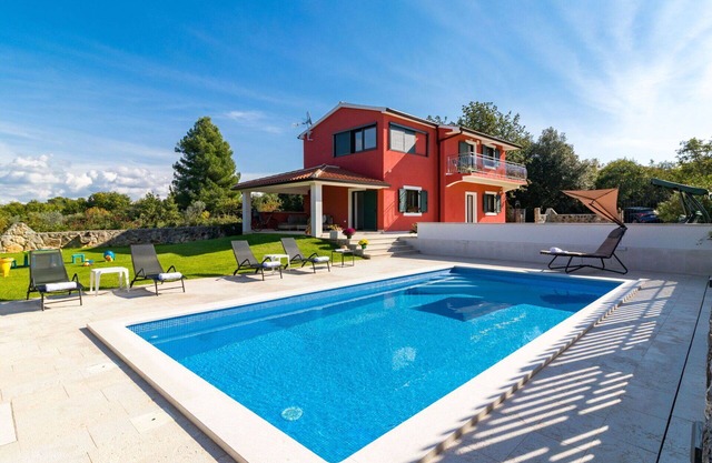 Stunning private villa with A/C, WIFI, private pool, TV, terrace, pets allowed and panoramic view