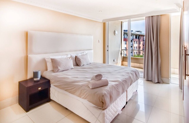 Stunning Sails on Point G405