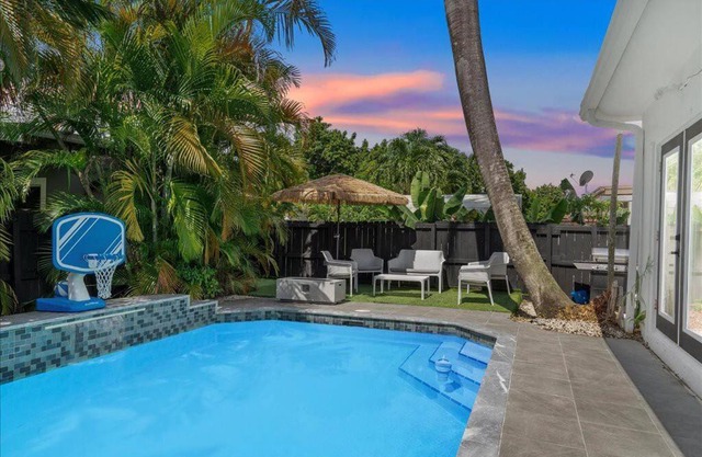 Stunning Tropical Villa - 4BR with private pool