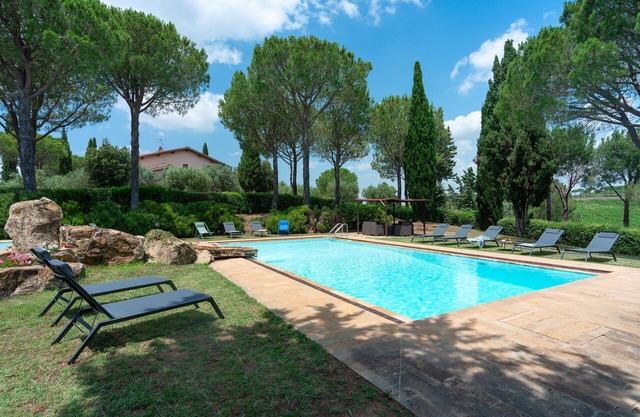 Stunning villa with private pool, hot tub, sauna, WIFI, A/C, terrace and panoramic view