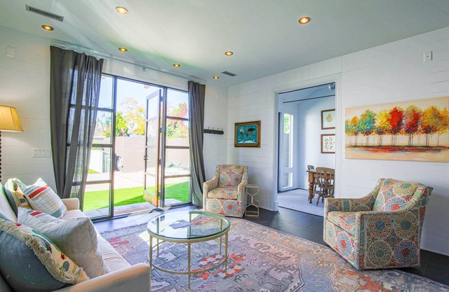 Stunningly Renovated, Historic Home in the Heart of Charleston; Private Courtyard; Two Master Suites