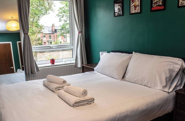 Stylish 2Bed Apt in Leeds with Free Parking